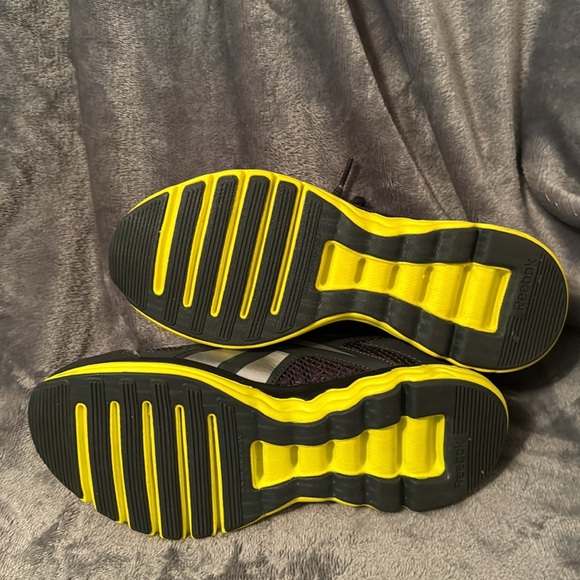 Women’s Reebok Gym Shoes - Picture 4 of 6